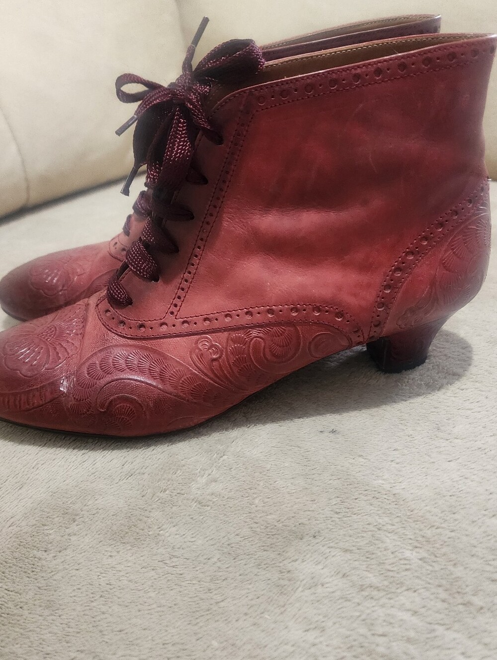 Vintage Perry Ellis Lace-Up Leather Ankle Boots Victorian-inspired design - Picture 4 of 12